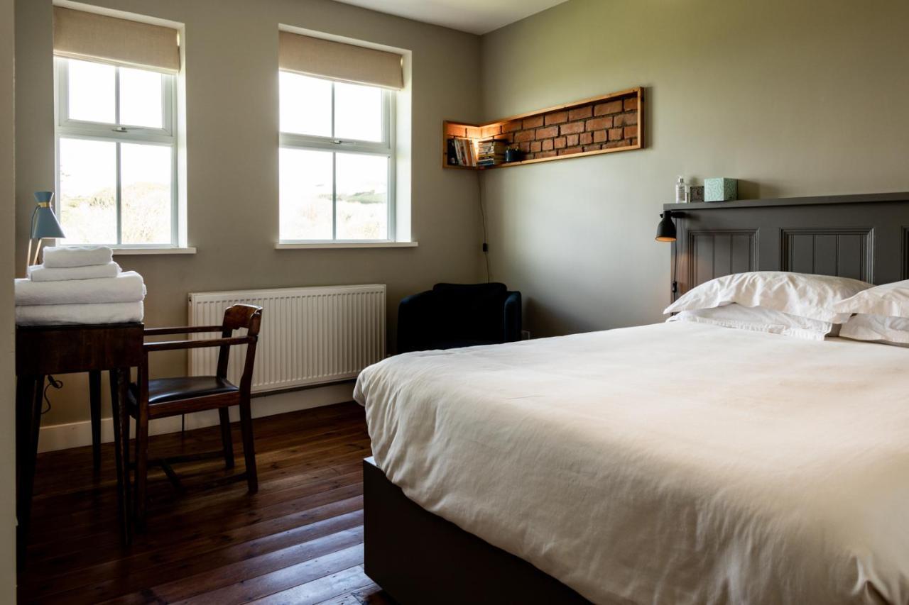 The Old Vicarage Bed & Breakfast Moylgrove Exterior photo